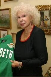 Duquesa de Alba con camiseta del Betis - 